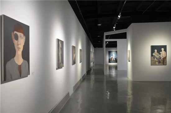 安堃 An Kun油画艺术展在朗空美术馆开幕,用安静的画面记录时代的镜像