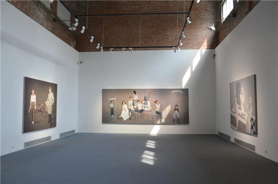 安堃 An Kun油画艺术展在朗空美术馆开幕,用安静的画面记录时代的镜像