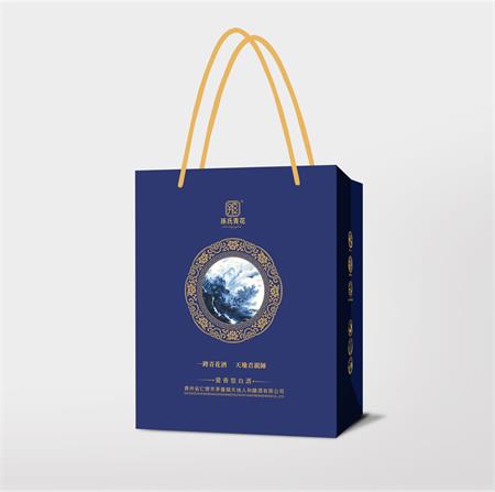 《一鐏青花酒 天地君亲师》