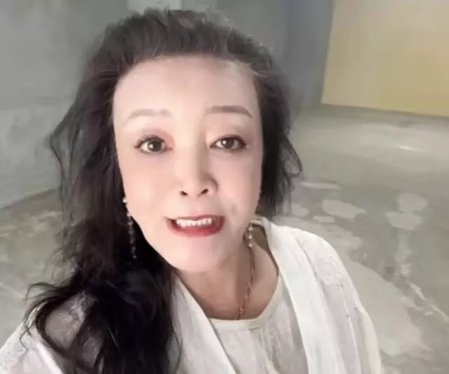 张兰拟邀向太蔡明刘晓庆做节目,光看阵容已经打起来了