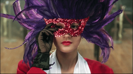 基因也偏心!这些明星的兄弟姐妹 根本不像同一个妈生的